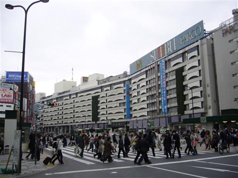 池袋駅東口