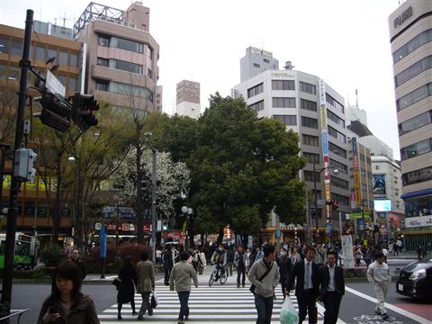 東口五差路交差点