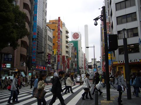 東口五差路交差点