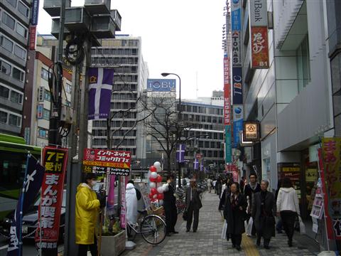 アゼリア通り
