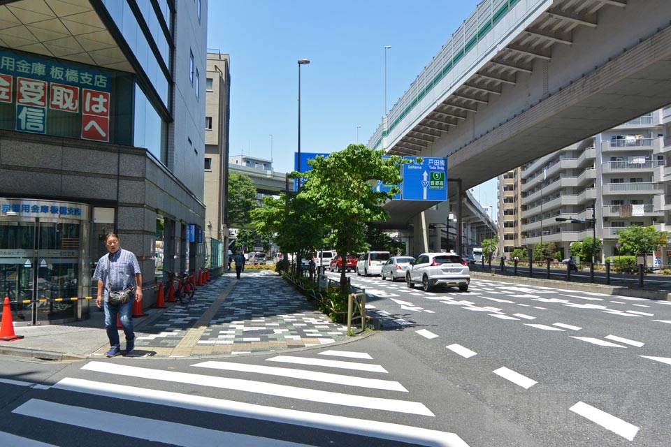 中山道（国道17号線）