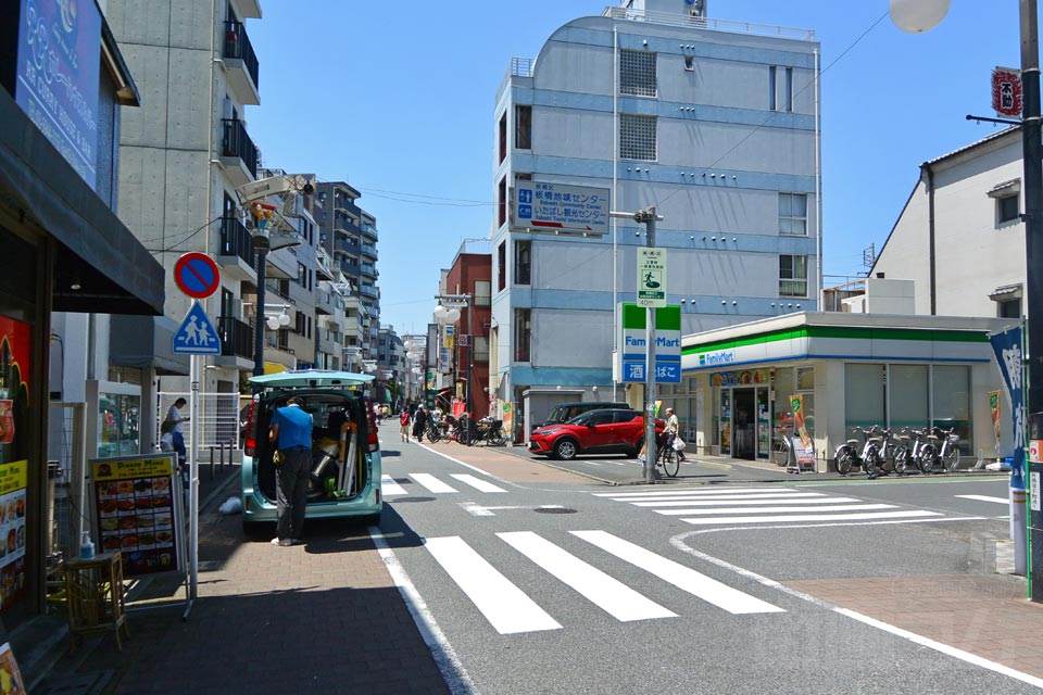 板橋宿不動通り商店街（旧中山道）