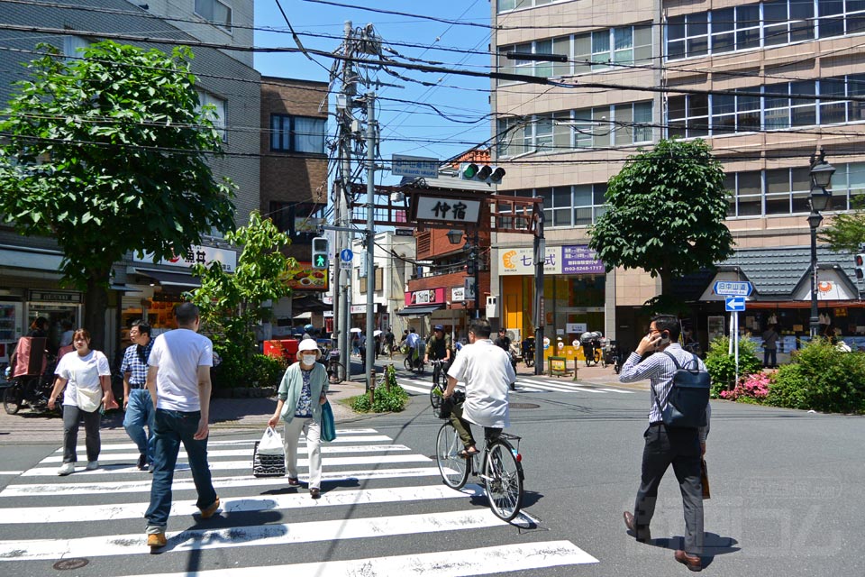 旧中山道仲宿交差点