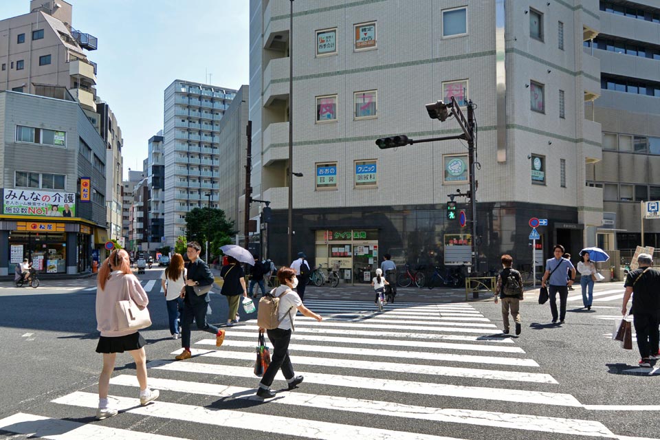 都営地下鉄板橋区役所前駅前