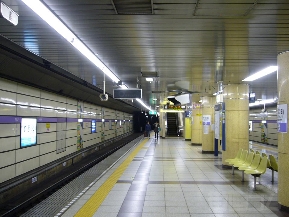 東京メトロ神保町駅