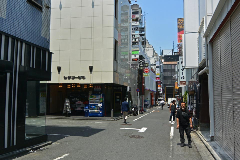 歌舞伎町東通り