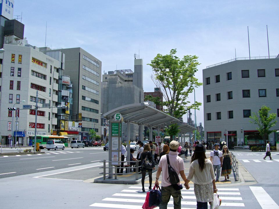 東京メトロ葛西駅中央口前南側