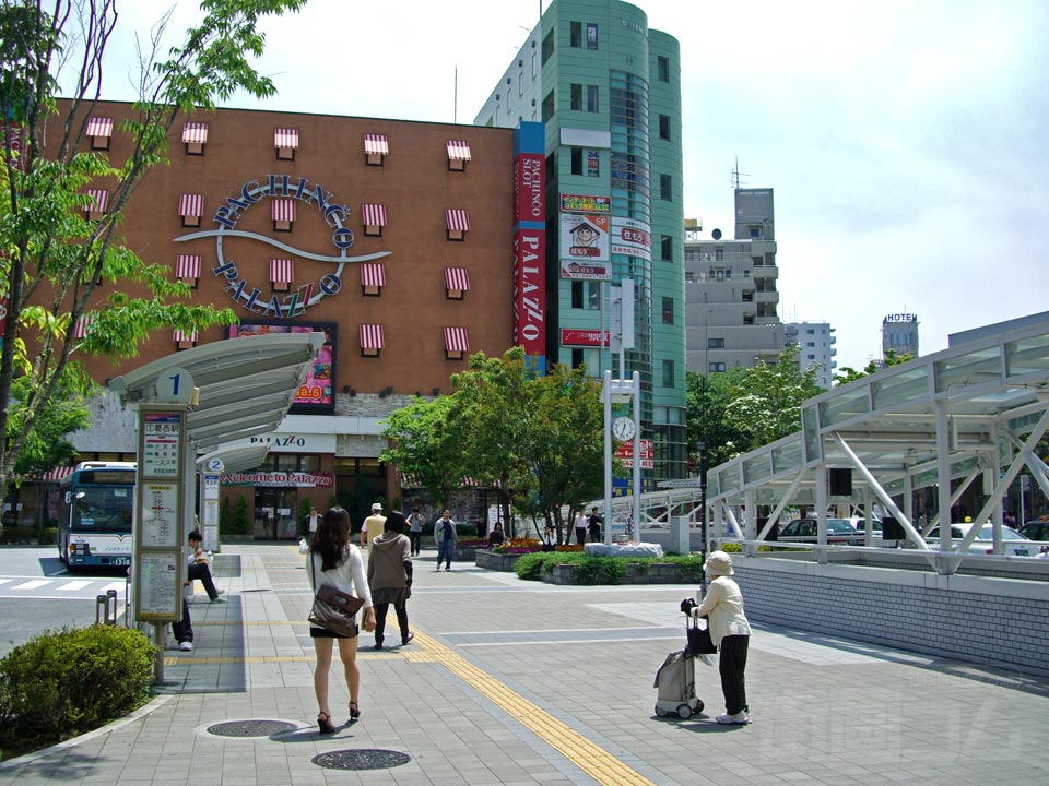 東京メトロ葛西駅中央口前南側