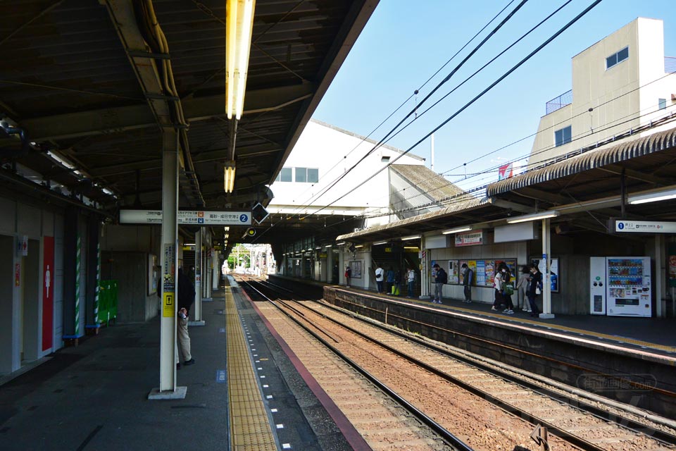 京成立石駅ホーム(京成押上線)