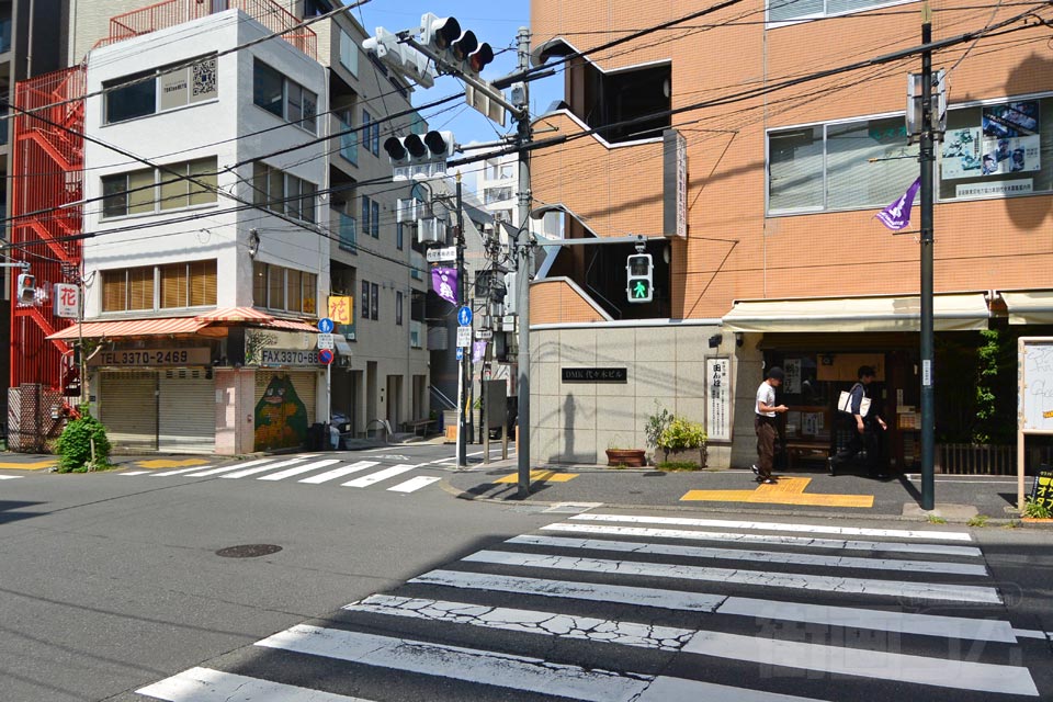 千代通り入口交差点