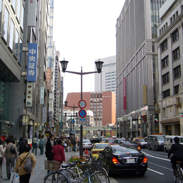 東京都中央区三越前駅前写真画像