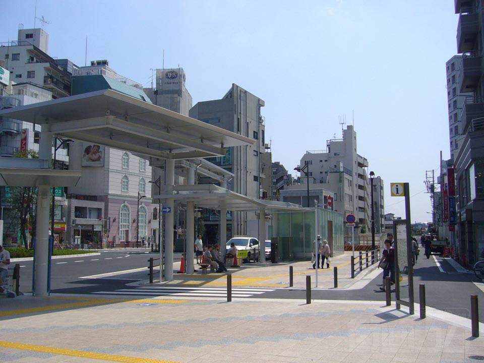 東急武蔵小山駅西口前