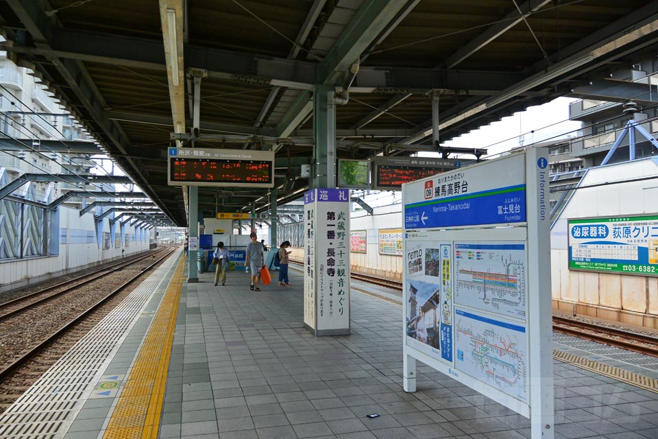 西武練馬高野台駅ホーム（西武池袋線）