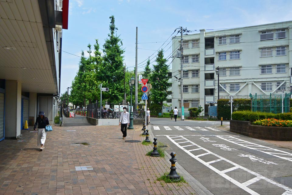 西武練馬高野台駅南口前