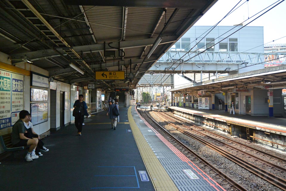 東武大山駅ホーム(東武東上線)