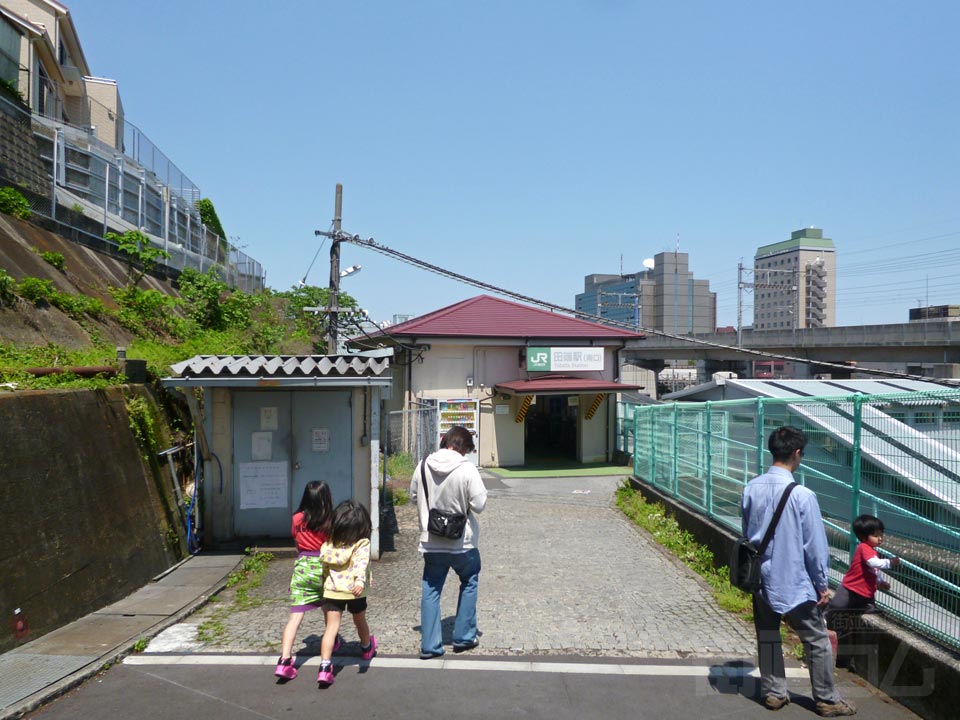 JR田端駅南口前