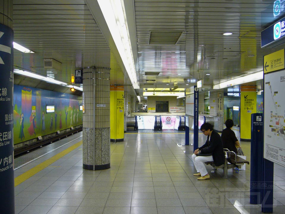 東京メトロ溜池山王駅ホーム(銀座線)