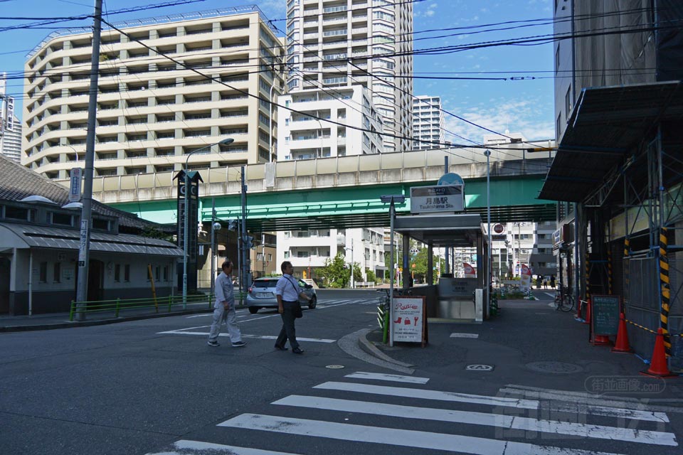 東京メトロ月島駅前