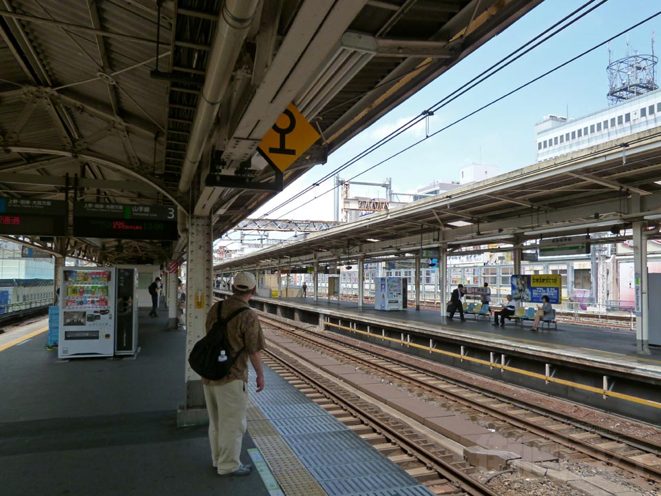 JR御徒町駅ホーム(京浜東北線・山手線)