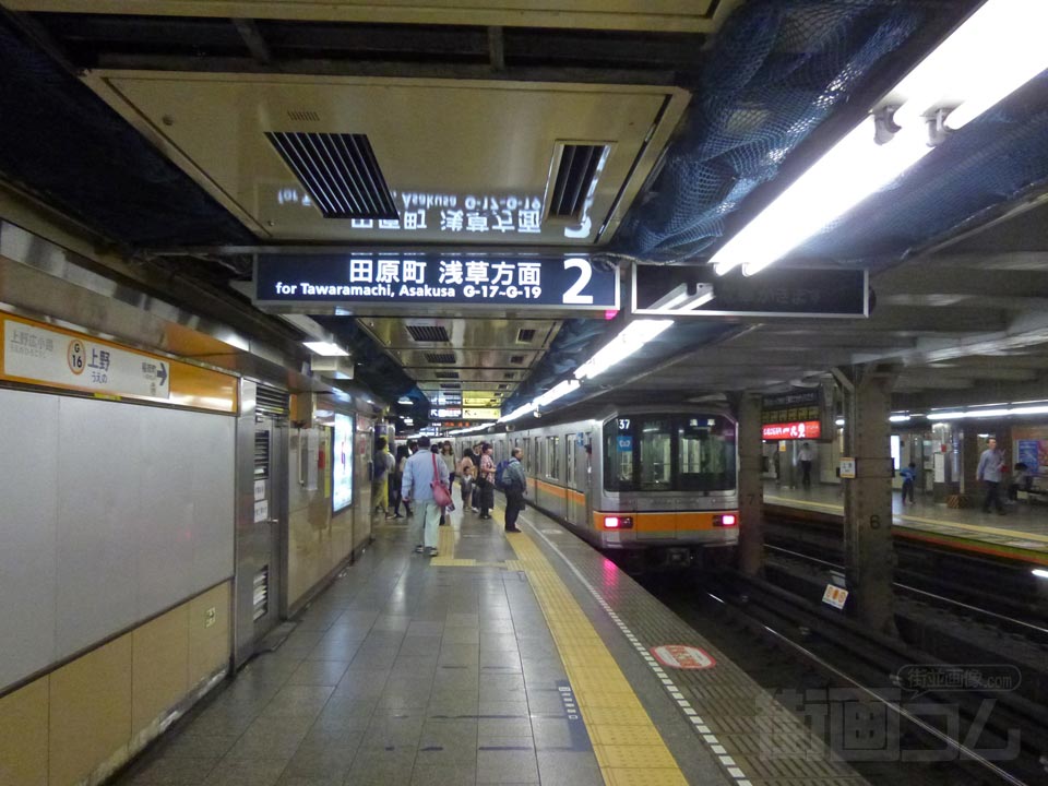 東京メトロ上野駅ホーム(銀座線)