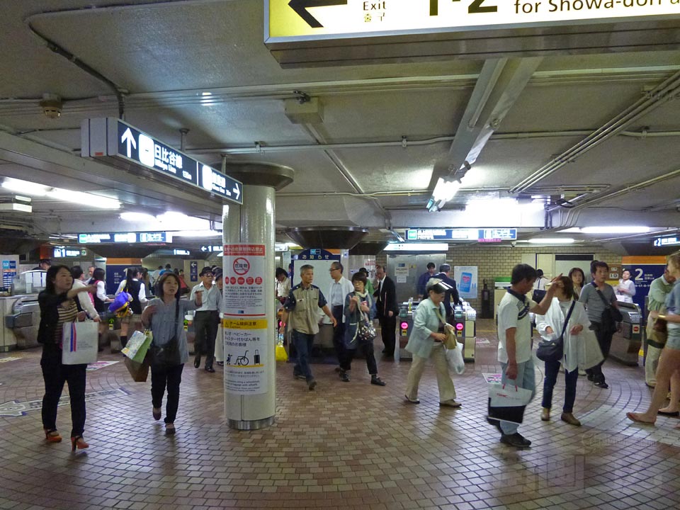 東京メトロ上野駅改札口(銀座線)