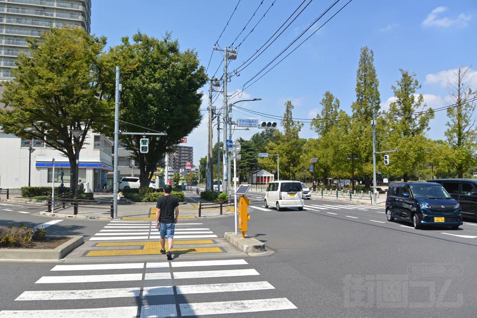 浮間舟渡駅前交差点