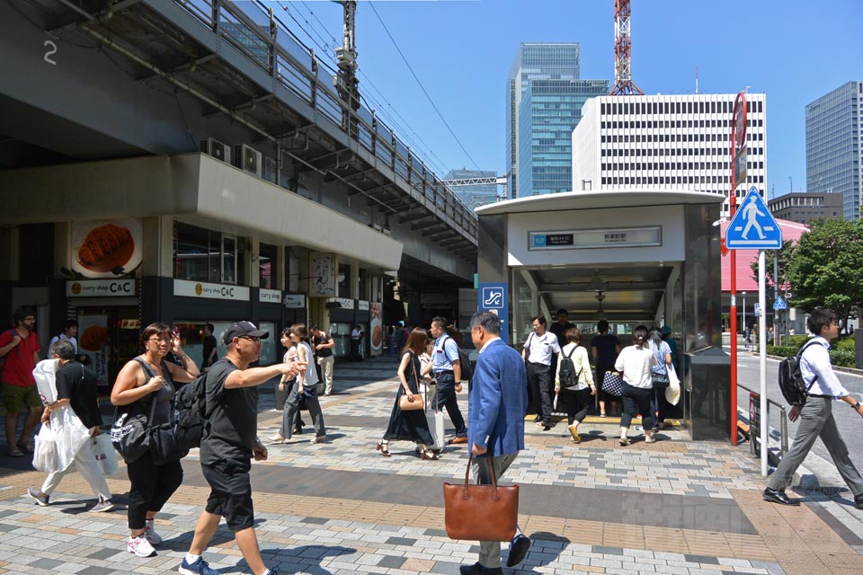JR・東京メトロ有楽町駅前