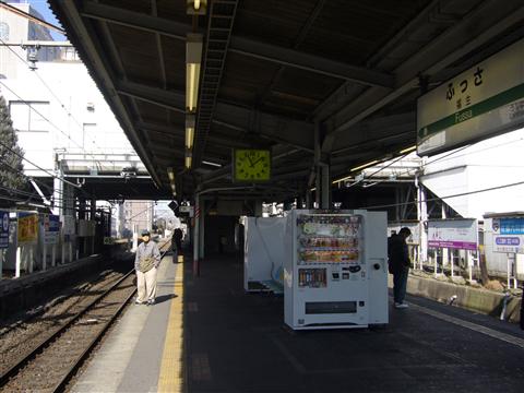 JR福生駅ホーム(JR青梅線)写真画像