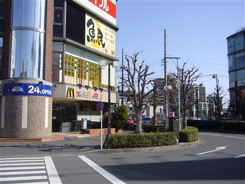 JR福生駅東口前写真画像
