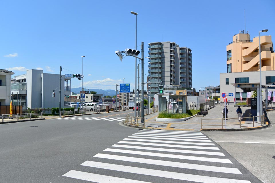 拝島駅南口交差点