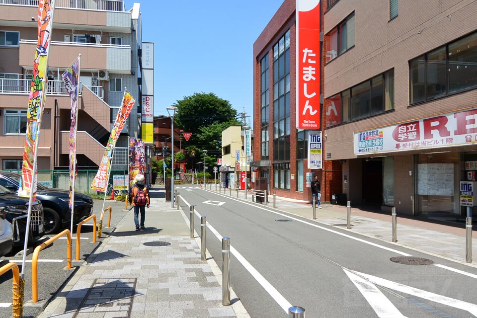拝島駅前商店街