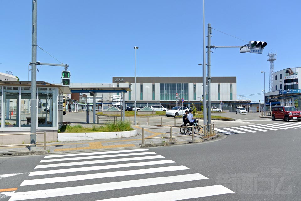 拝島駅南口交差点