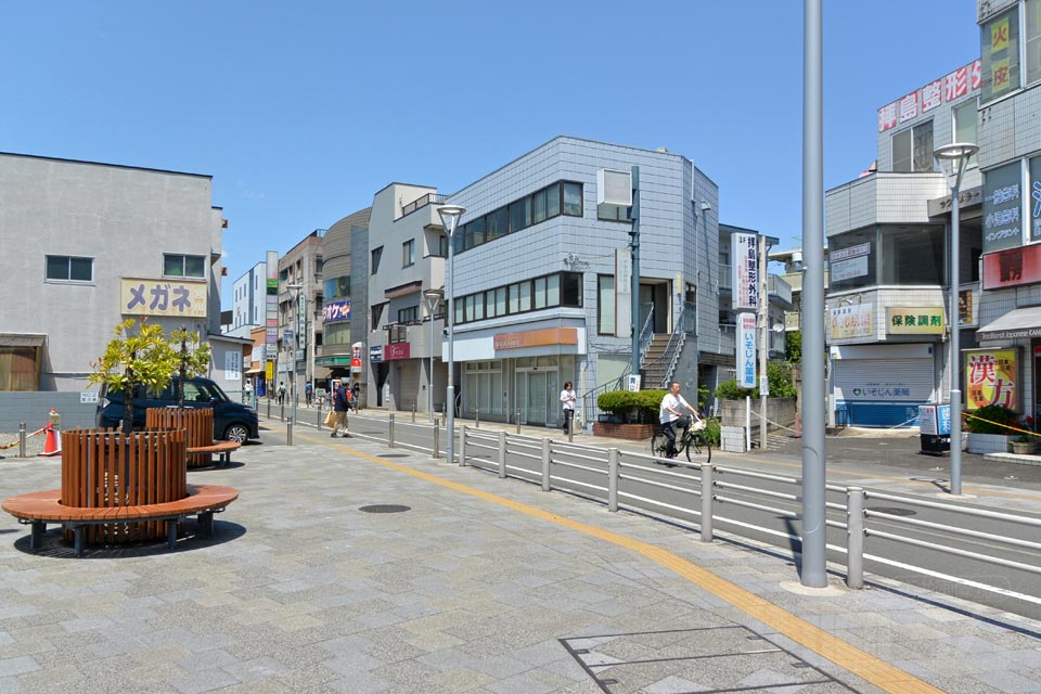 拝島駅前商店街
