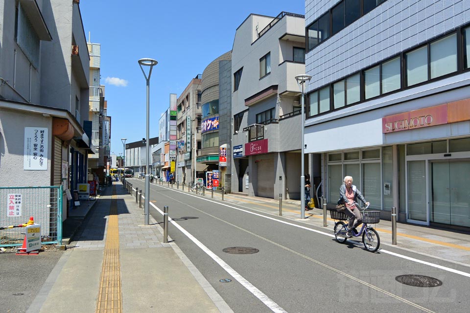 拝島駅前商店街