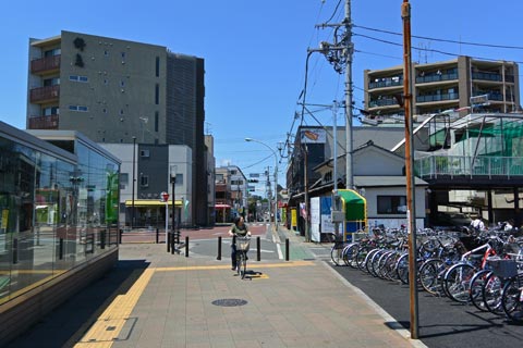 西武東村山駅西口前写真画像