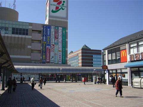 京王南大沢駅前写真画像
