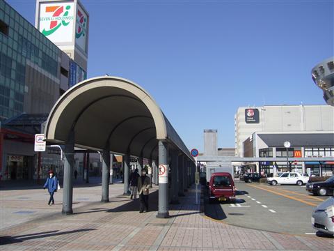京王南大沢駅前写真画像