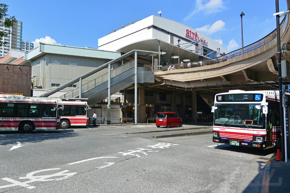 JR三鷹駅南口前