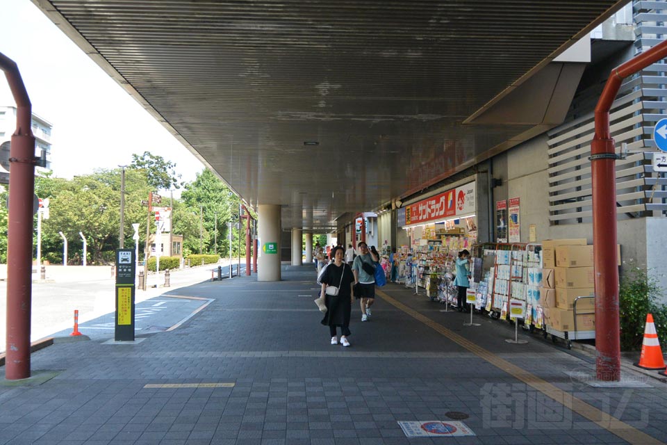 JR三鷹駅南口前