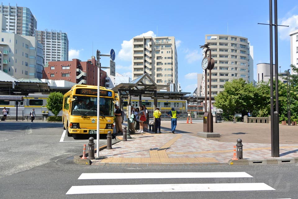 三鷹駅バス停