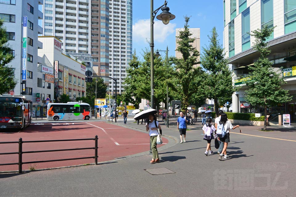 JR三鷹駅北口前