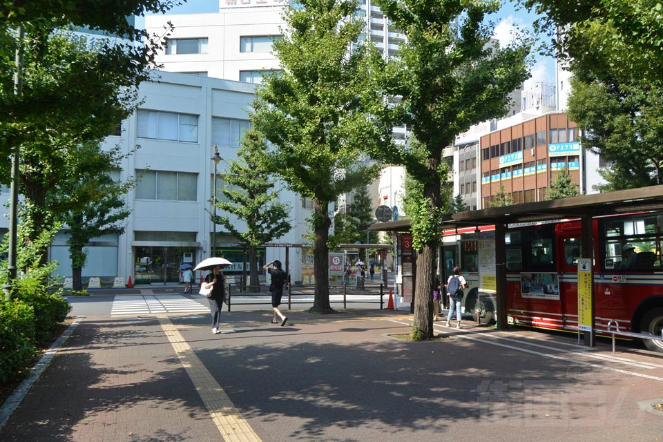 三鷹駅北口バス停