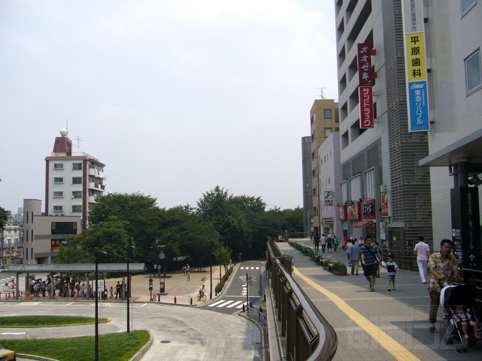 JR三鷹駅南口