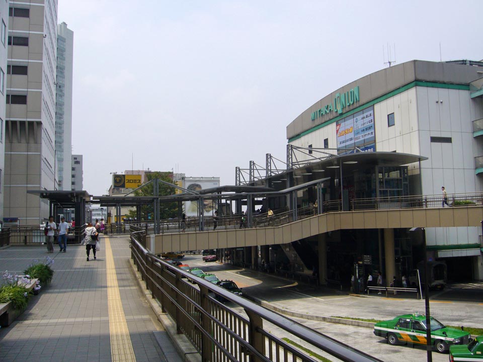 JR三鷹駅南口
