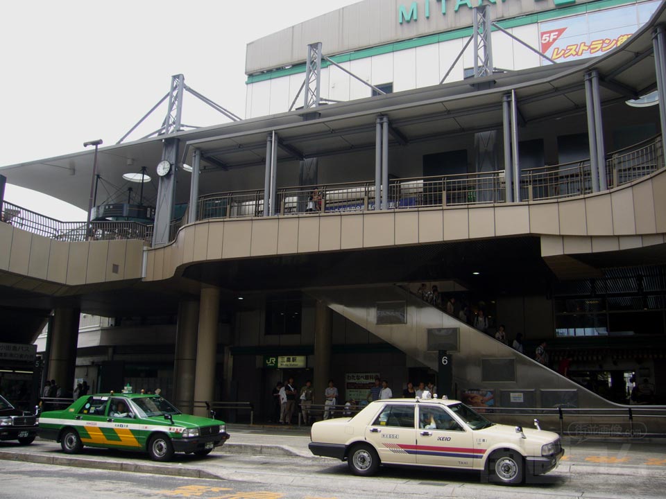 JR三鷹駅南口