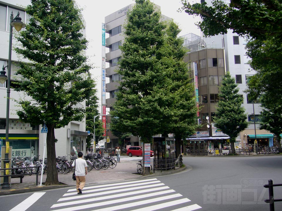 JR三鷹駅北口