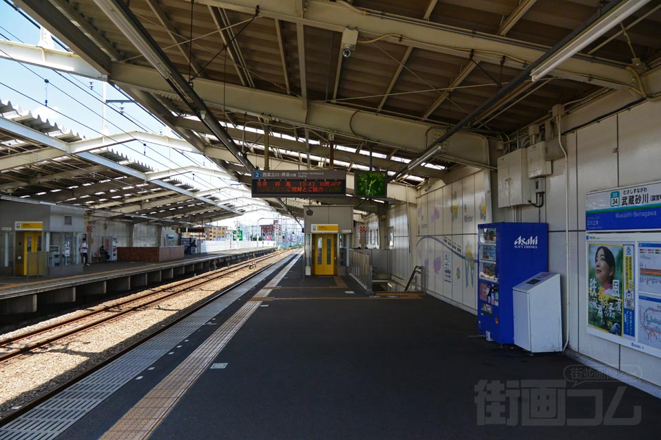 西武武蔵砂川駅ホーム(西武拝島線)