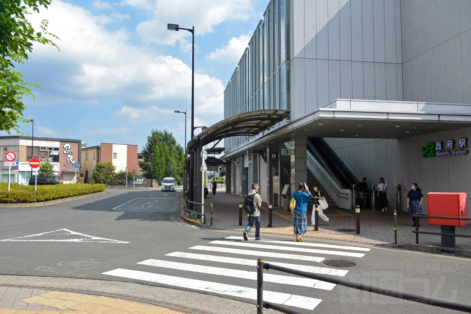 JR西府駅北口前