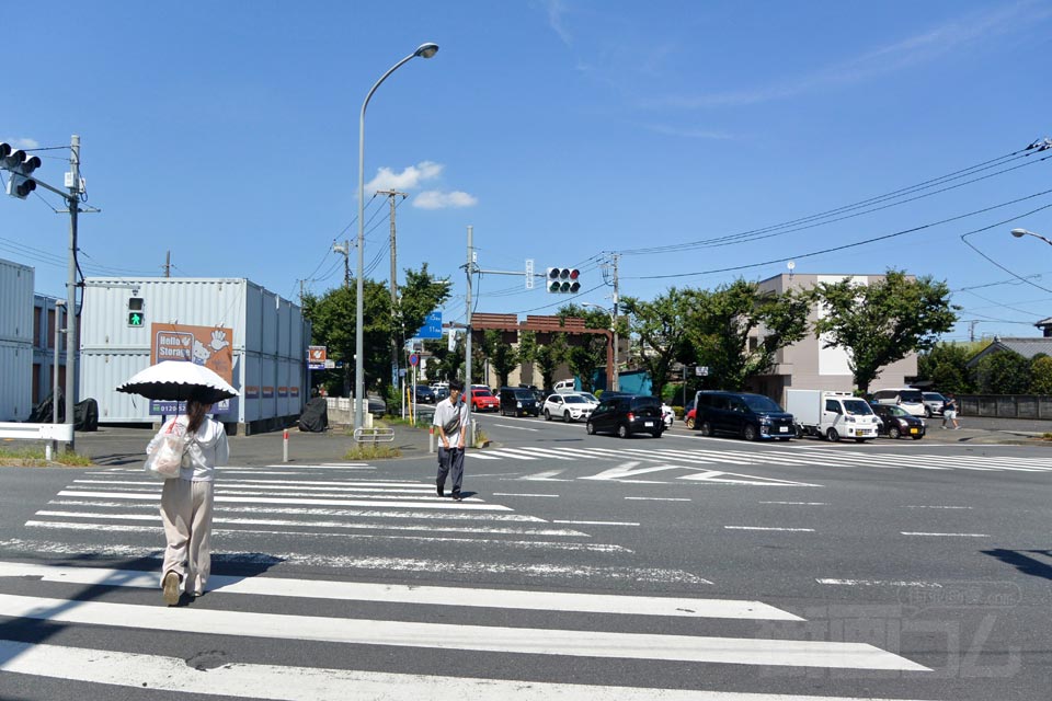 本宿交番前交差点