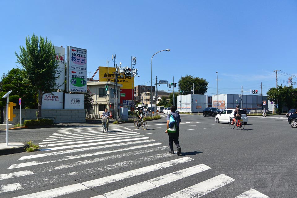 本宿交番前交差点